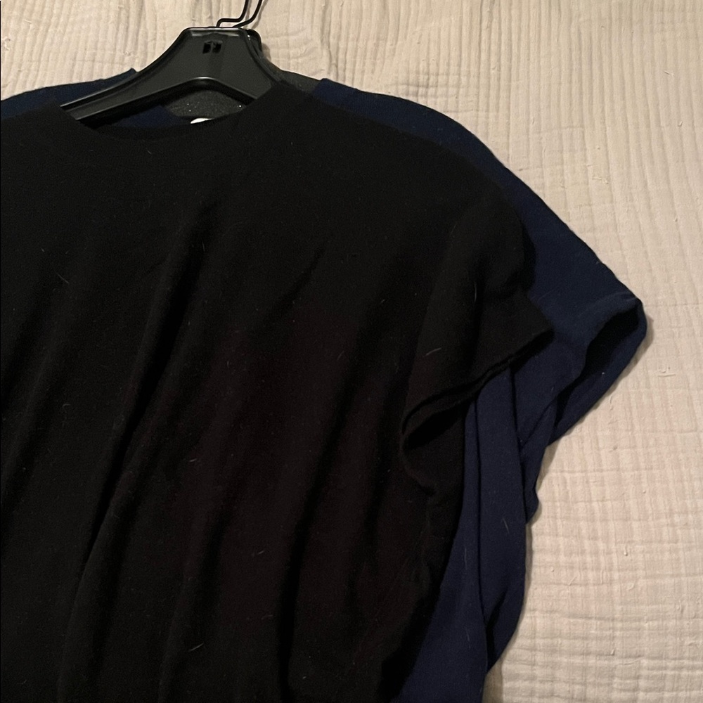 Vince Navy and black wool muscle tee